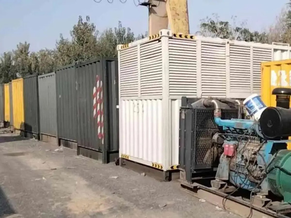 浔阳200KW柴油发电机机组每小时油耗是多少？
